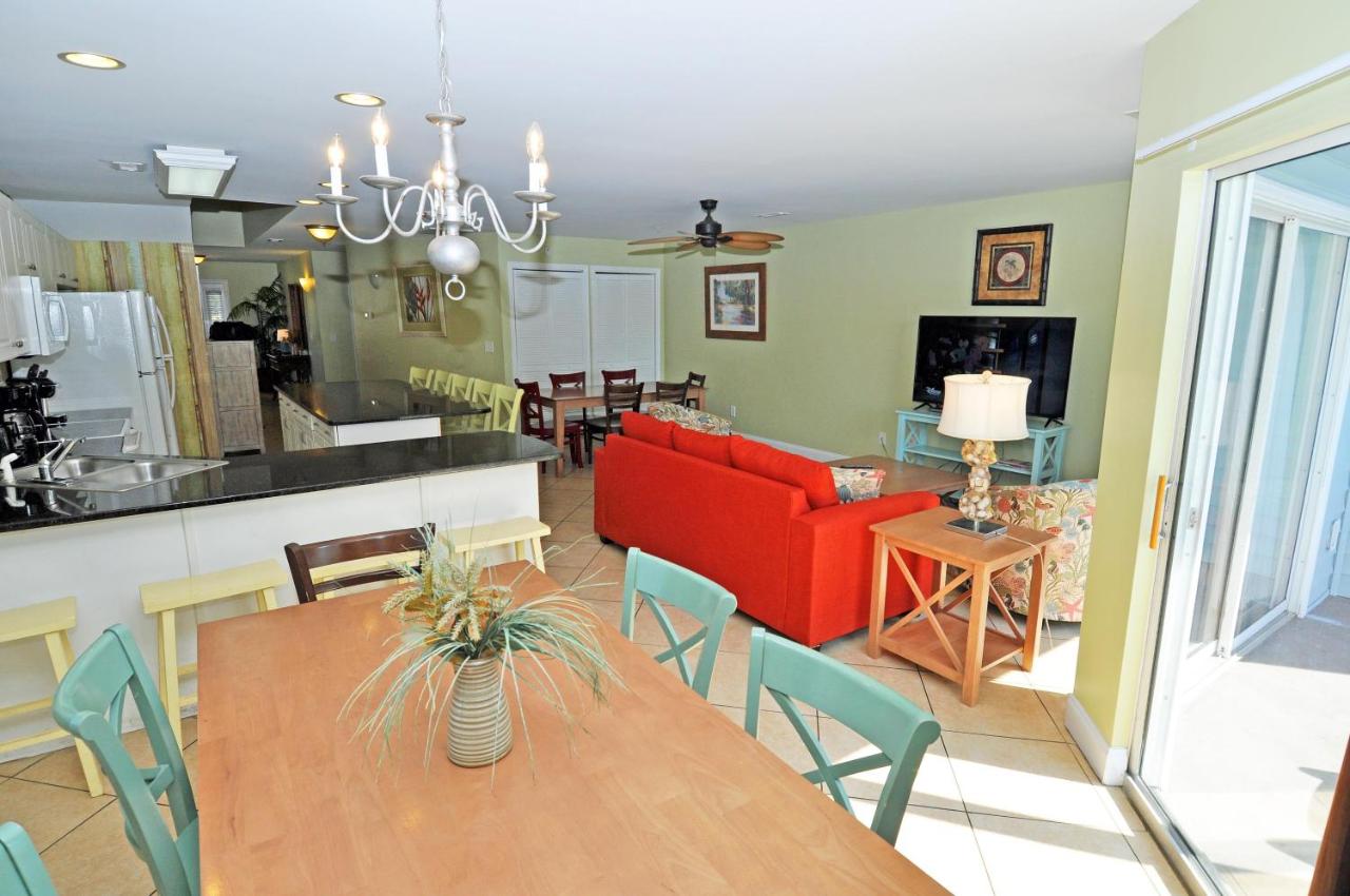  | Stunning 8 BR, New Updates, Walk to Beach Bars, Main Street