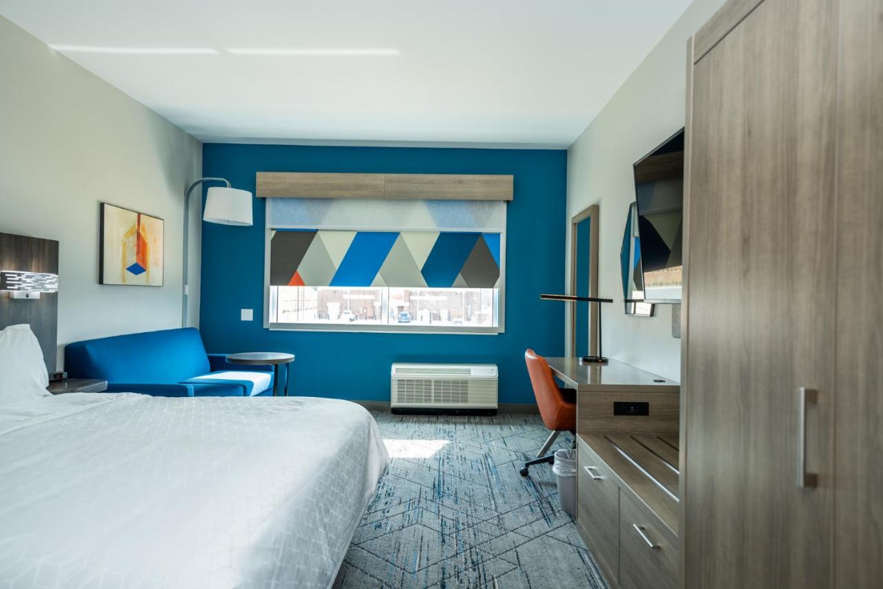 Standard King Room - Non-Smoking at Holiday Inn Express & Suites Charlottesville by IHG