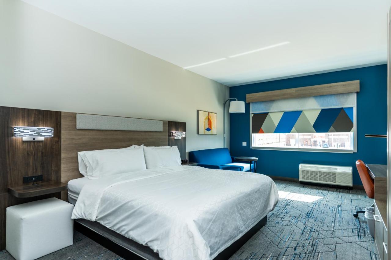 Standard King Room - Non-Smoking at Holiday Inn Express & Suites Charlottesville by IHG