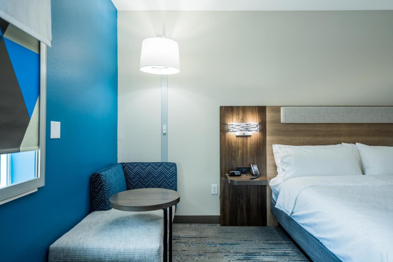 Standard King Room - Non-Smoking at Holiday Inn Express & Suites Charlottesville by IHG