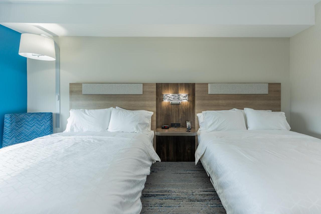 Queen Room with Two Queen Beds - Hearing Accessible/Non-Smoking at Holiday Inn Express & Suites Charlottesville by IHG
