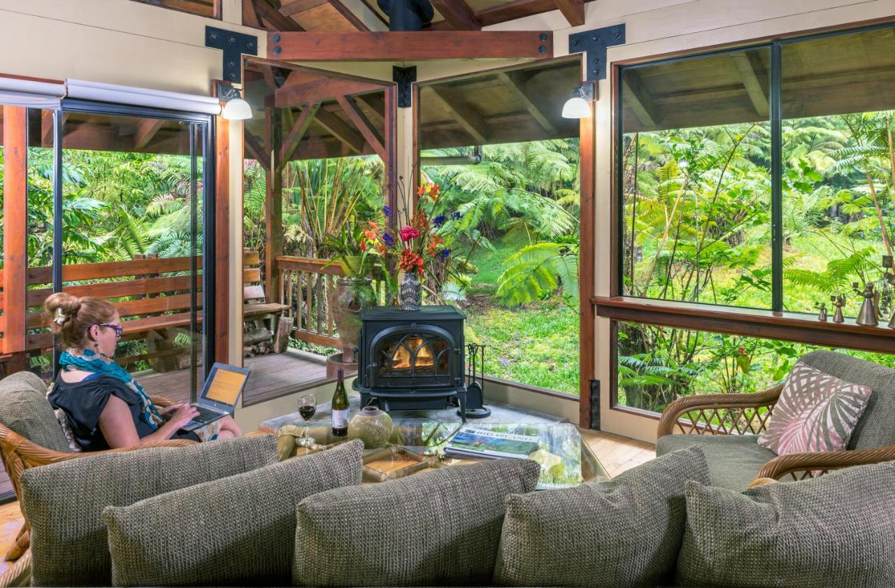 | Volcano Village Lodge