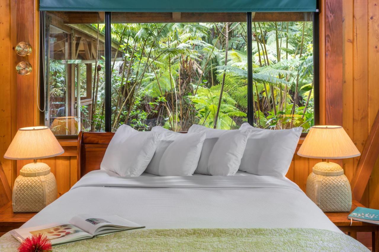 | Volcano Village Lodge