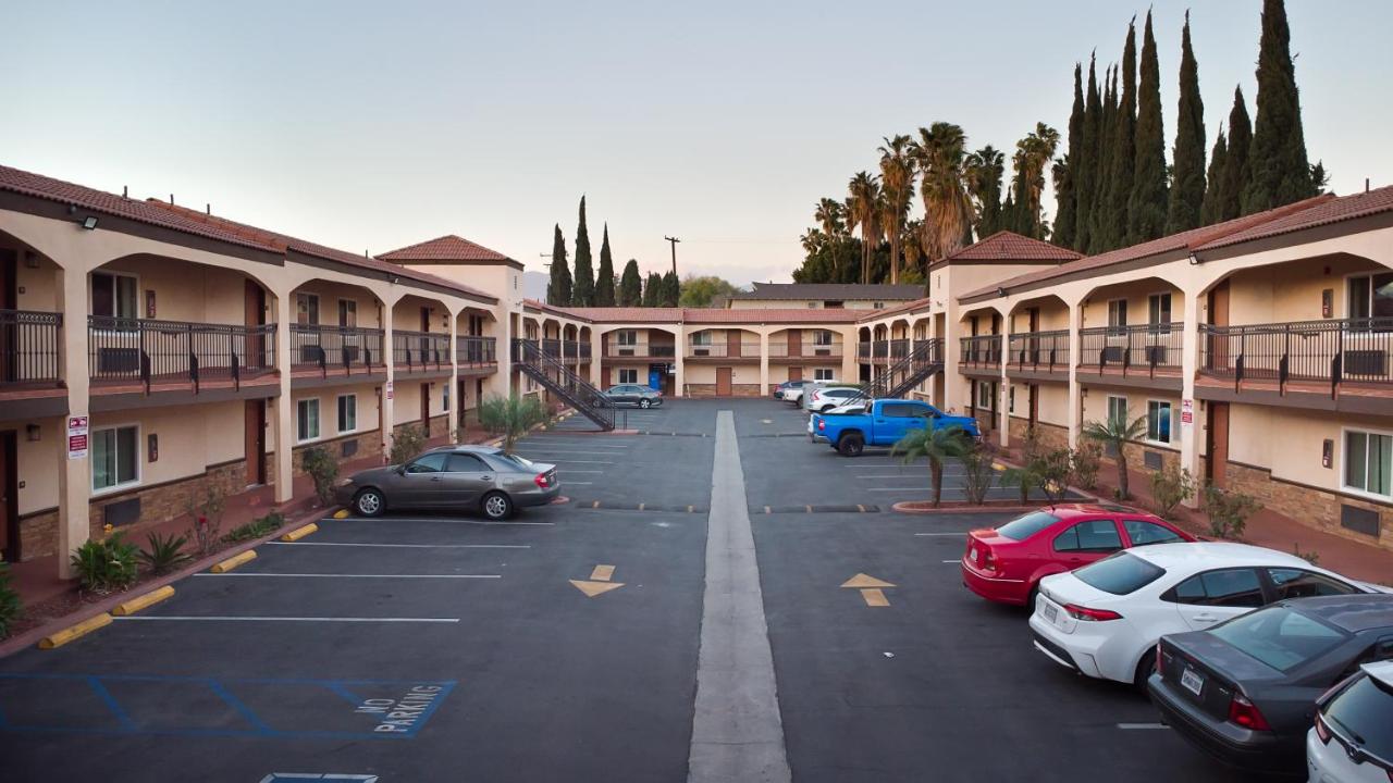 | Travelodge Inn & Suites by Wyndham West Covina