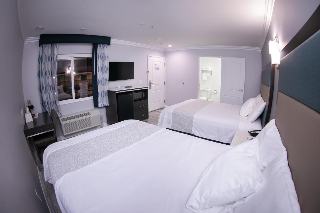 | Travelodge Inn & Suites by Wyndham West Covina