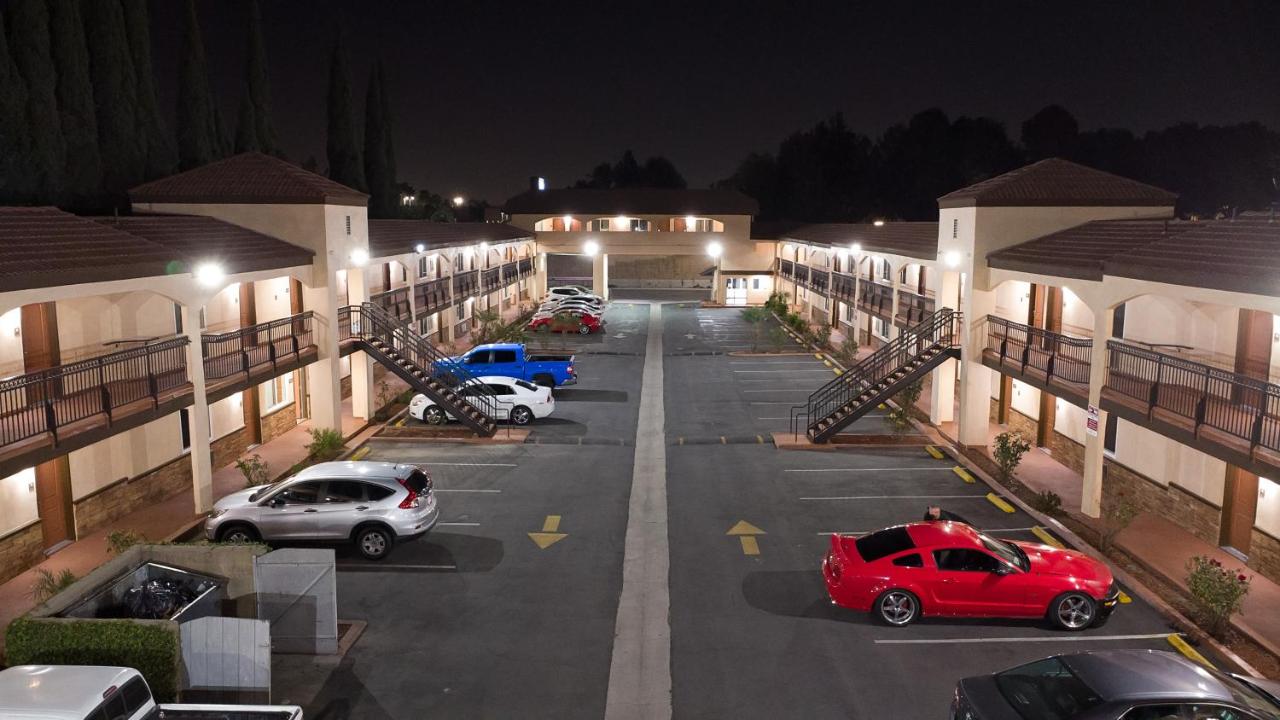 | Travelodge Inn & Suites by Wyndham West Covina