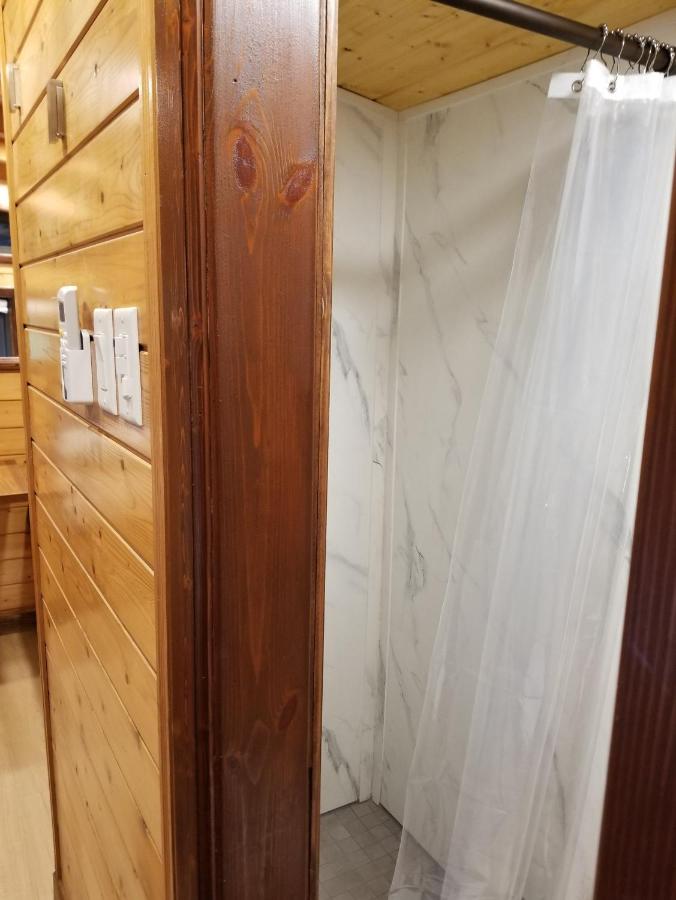 | Camptel Poconos Lodging