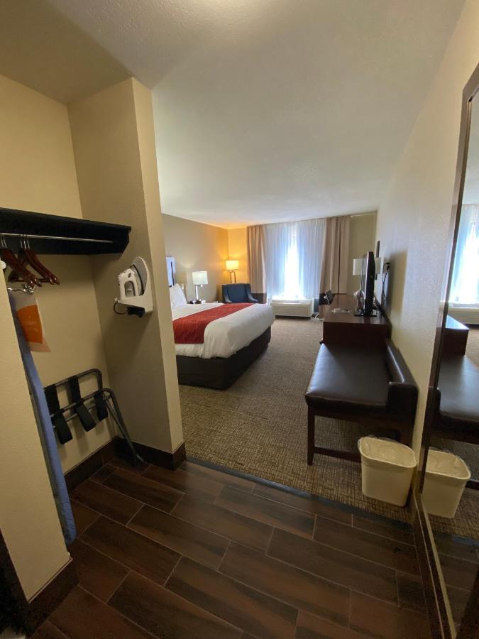 Standard King Room - Non Smoking at Comfort Inn & Suites Goodland