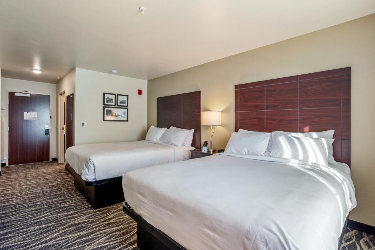 Queen Room at Cobblestone Hotel & Suites-Little Chute