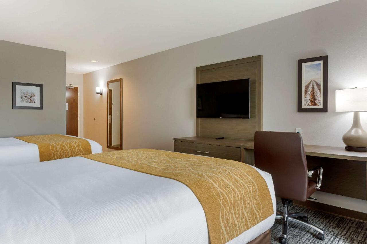 Queen Room with Two Queen Beds - Accessible/Non Smoking at Comfort Inn Jonesboro Central