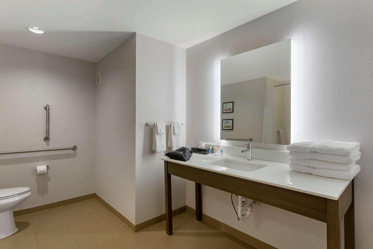 Queen Room with Two Queen Beds - Accessible/Non Smoking at Comfort Inn Jonesboro Central