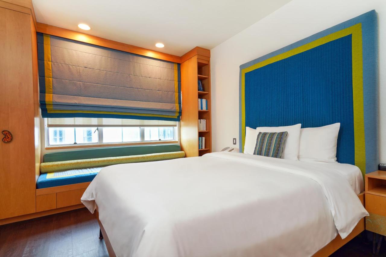 Collins Deluxe at The Tony Hotel South Beach