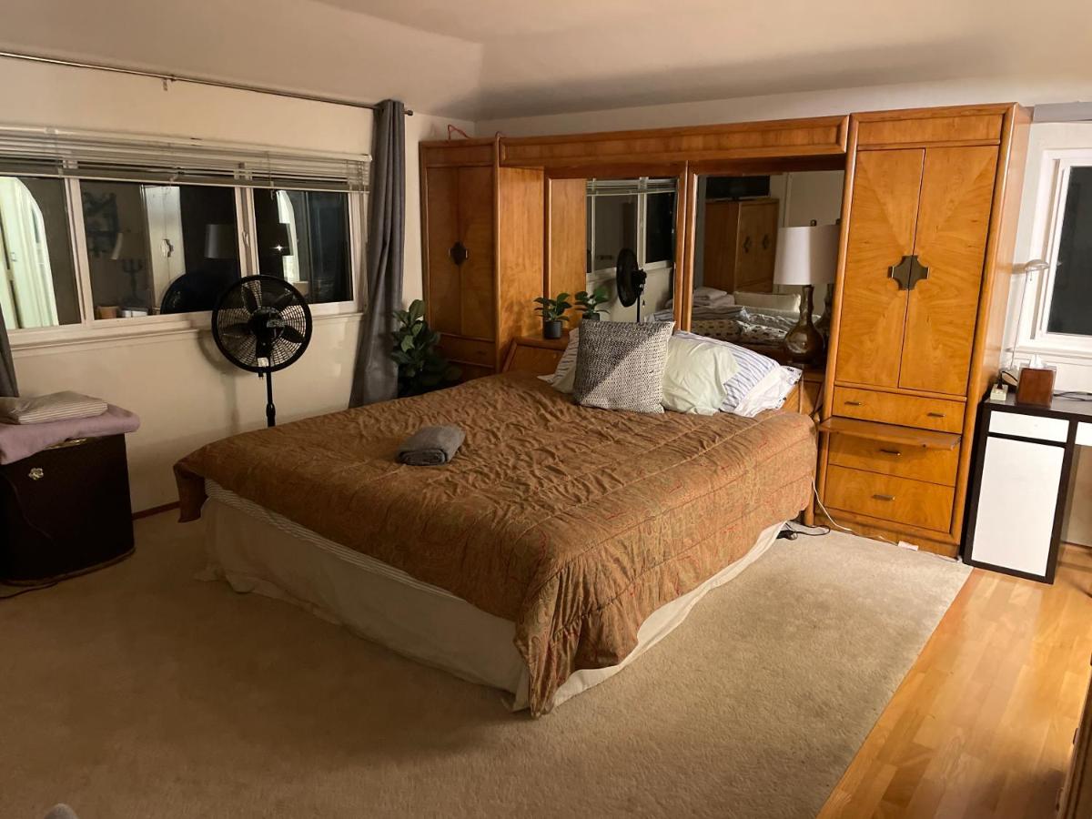 | Saratoga House - Cars Available
