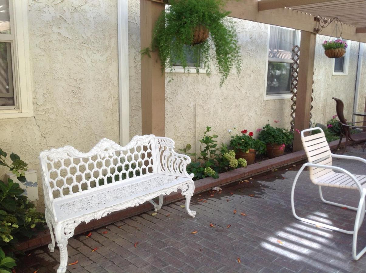 | Historic Dow Hotel