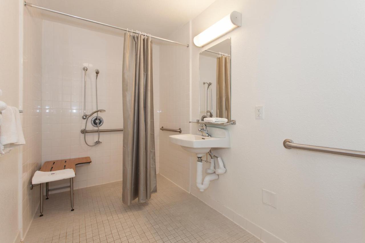 | Motel 6 Davis-Near UC Davis