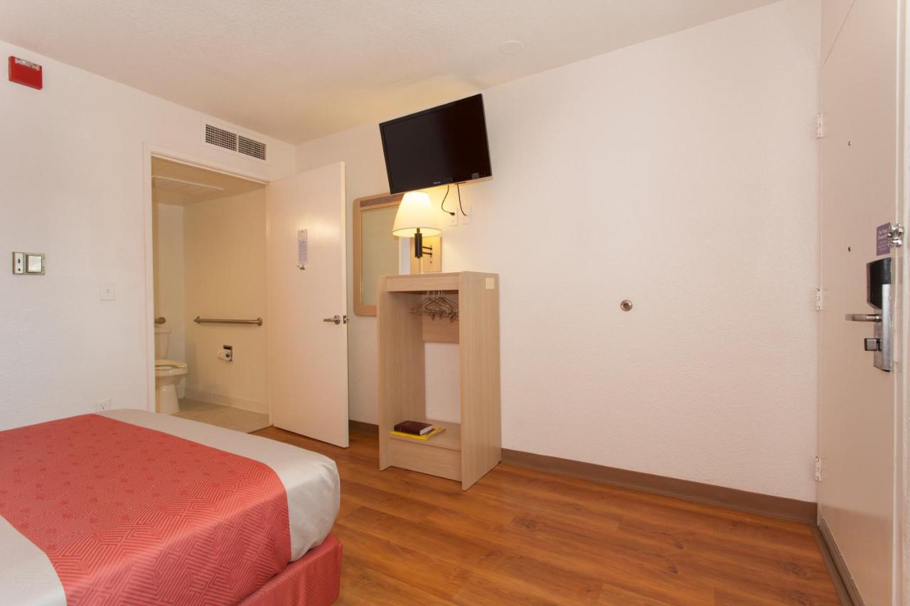 | Motel 6 Davis-Near UC Davis