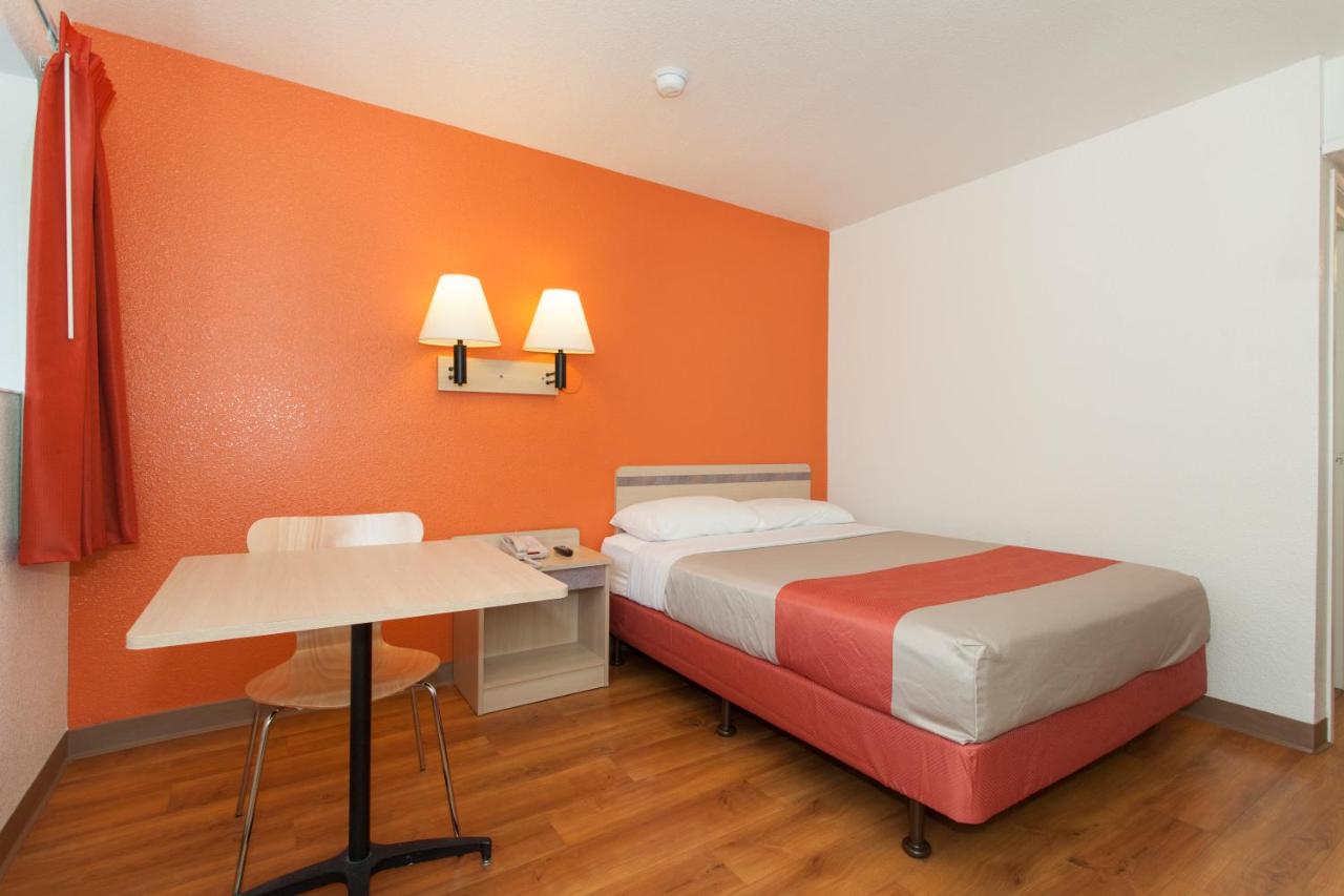 | Motel 6 Davis-Near UC Davis