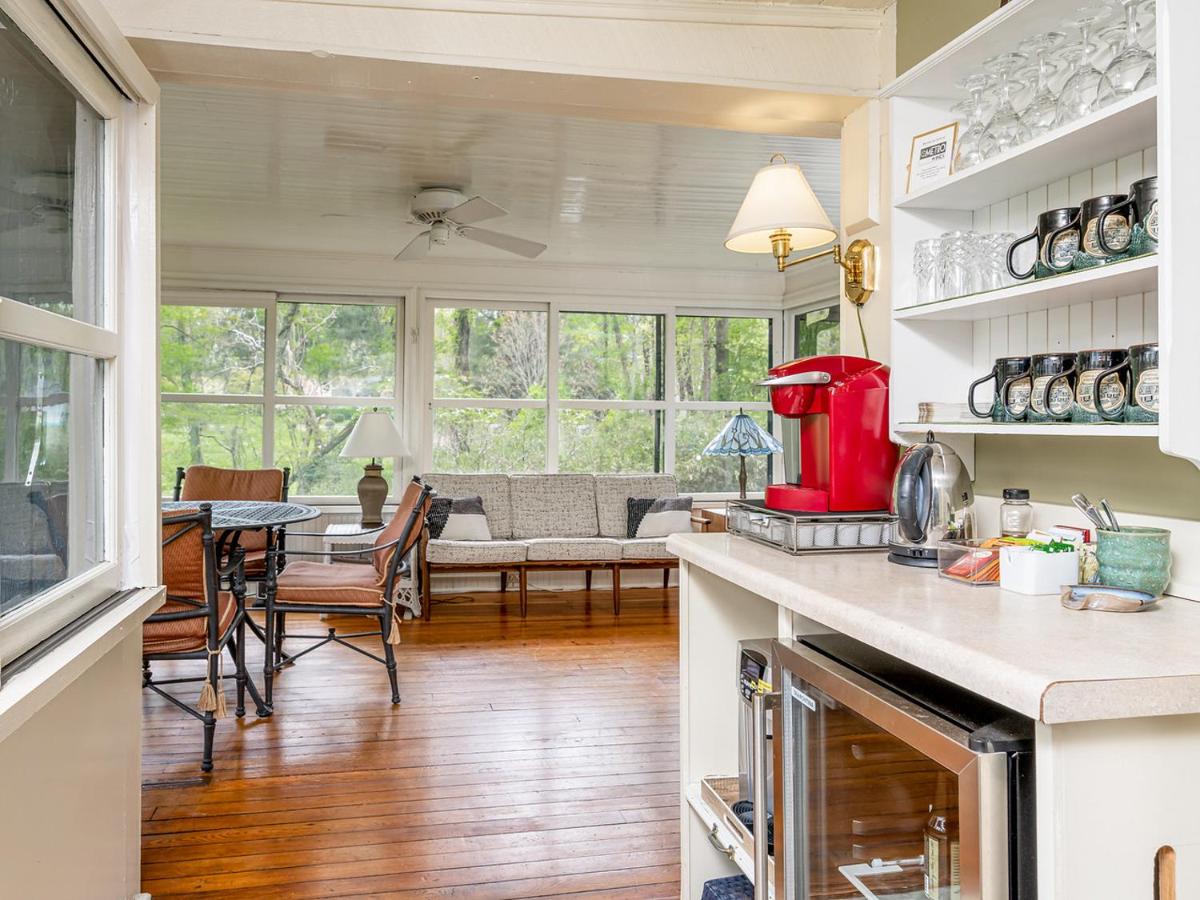 | Pinecrest Bed & Breakfast