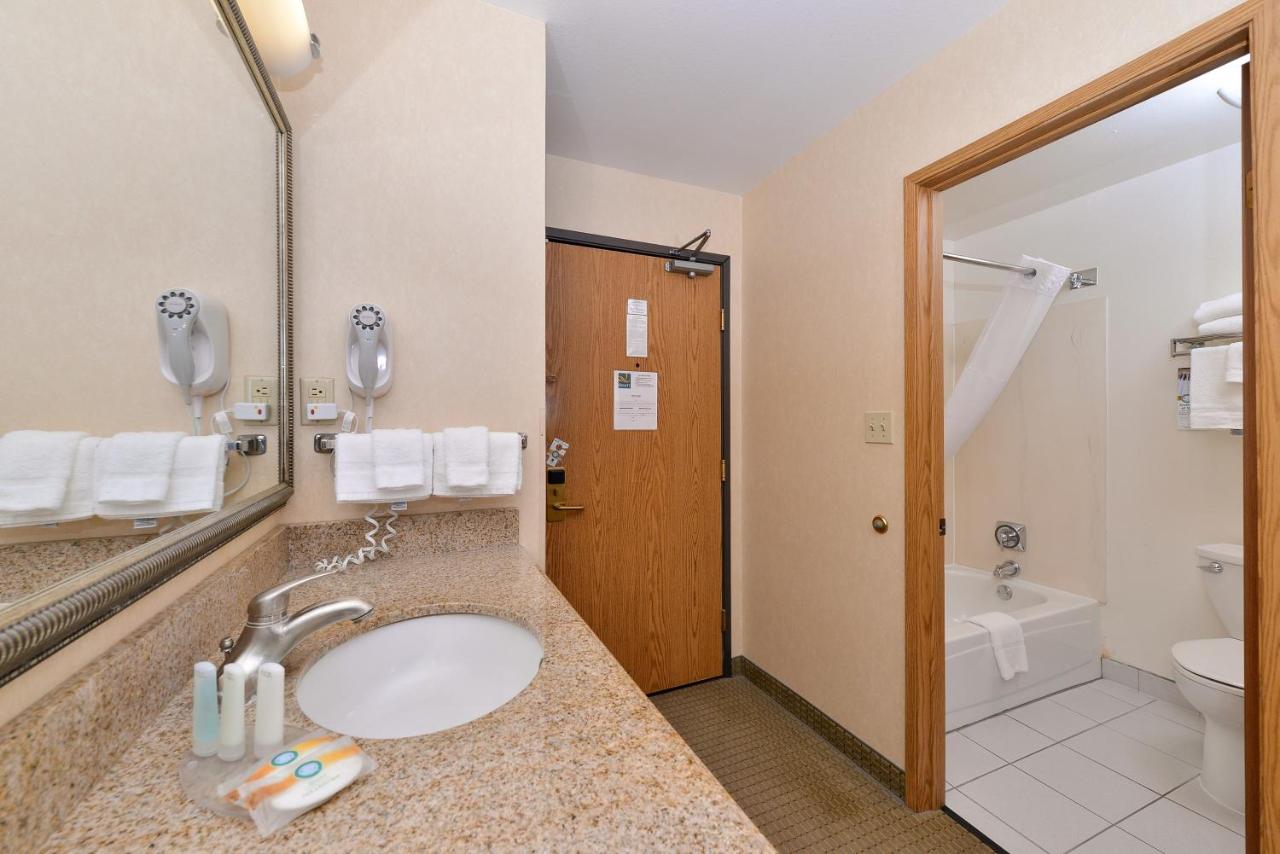 Queen Room with Two Queen Beds - Non-Smoking at Quality Inn Cheyenne I-25 South