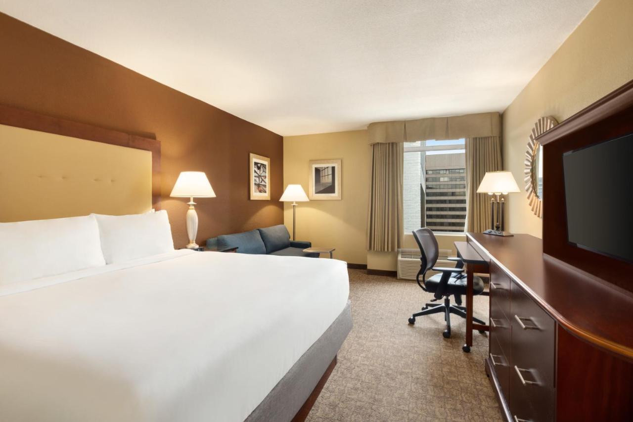 King Room with Sofa Bed at Crowne Plaza Crystal City-Washington, D.C. by IHG
