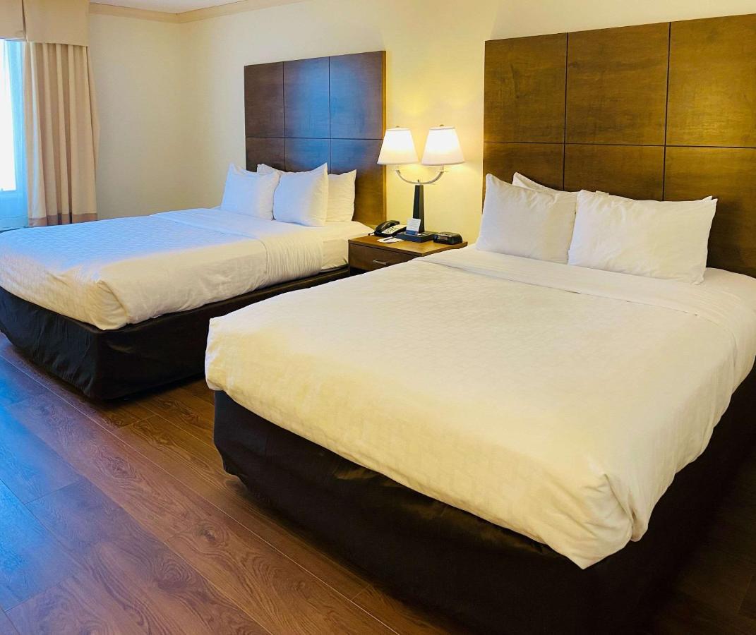 | Clarion Hotel & Conference Center Toms River
