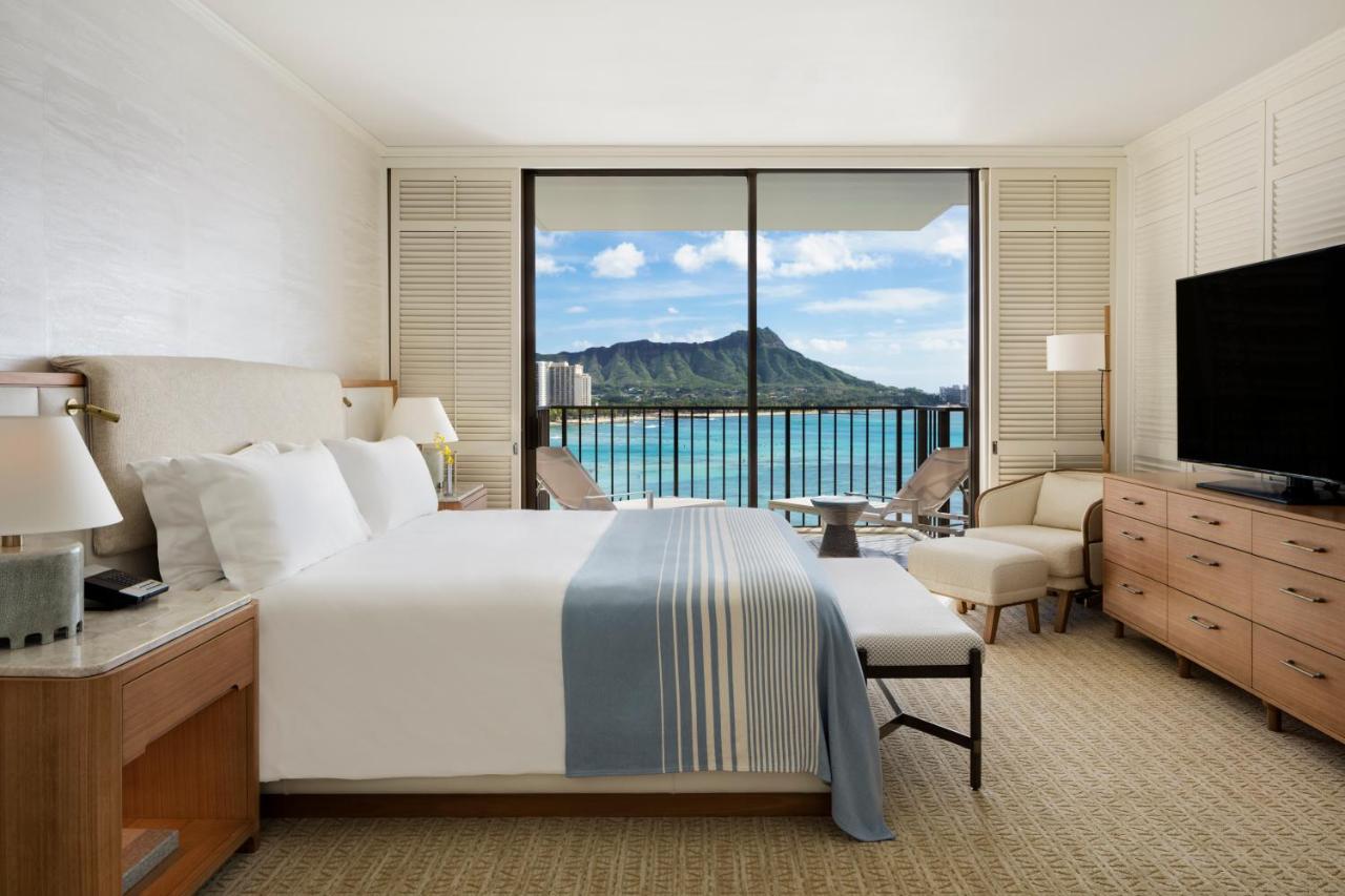 Diamond Head Suite King at Halekulani