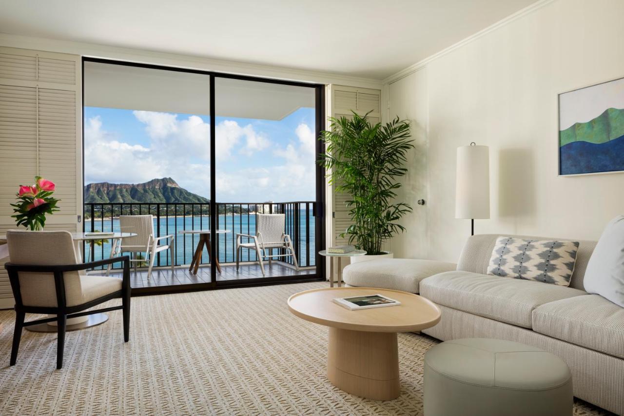 Diamond Head Suite King at Halekulani