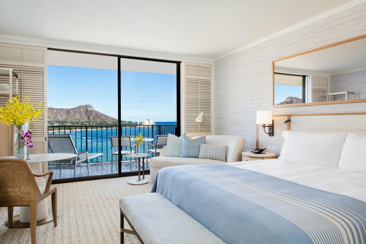 Diamond Head Oceanfront King at Halekulani