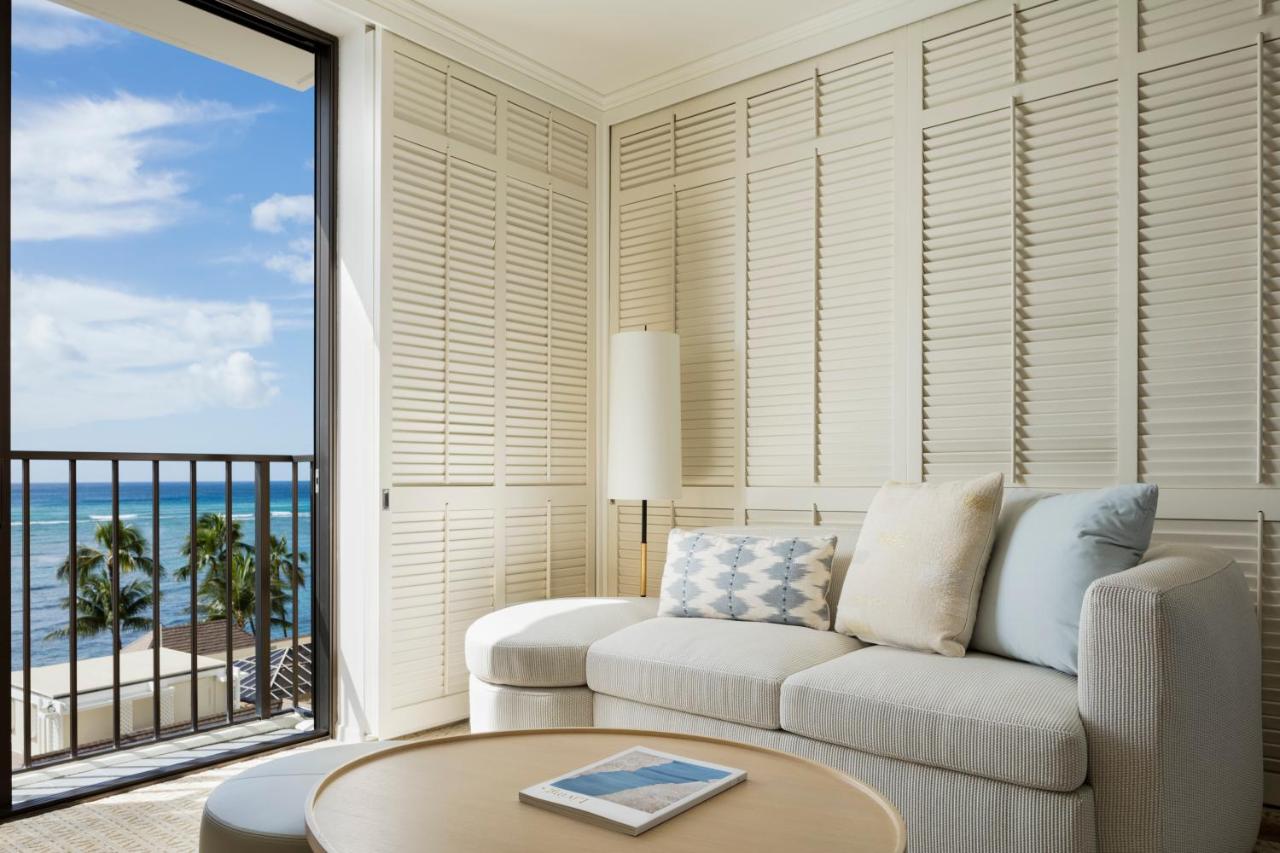 Ocean Junior Suite King at Halekulani