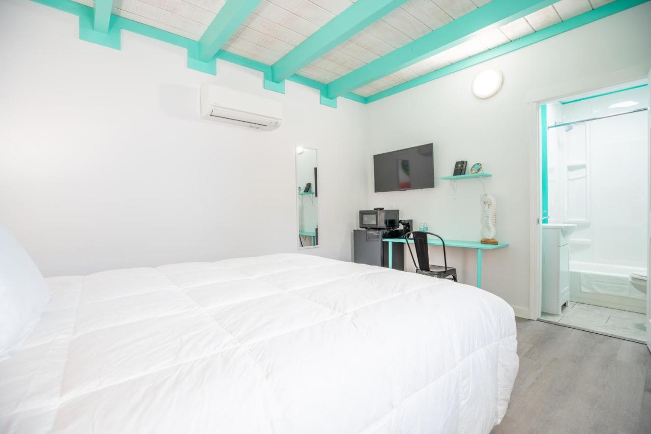  | Salt Air Inn & Suites
