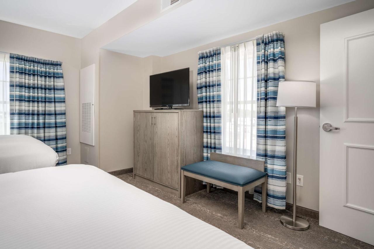 | Lighthouse Suites - Best Western Signature Collection