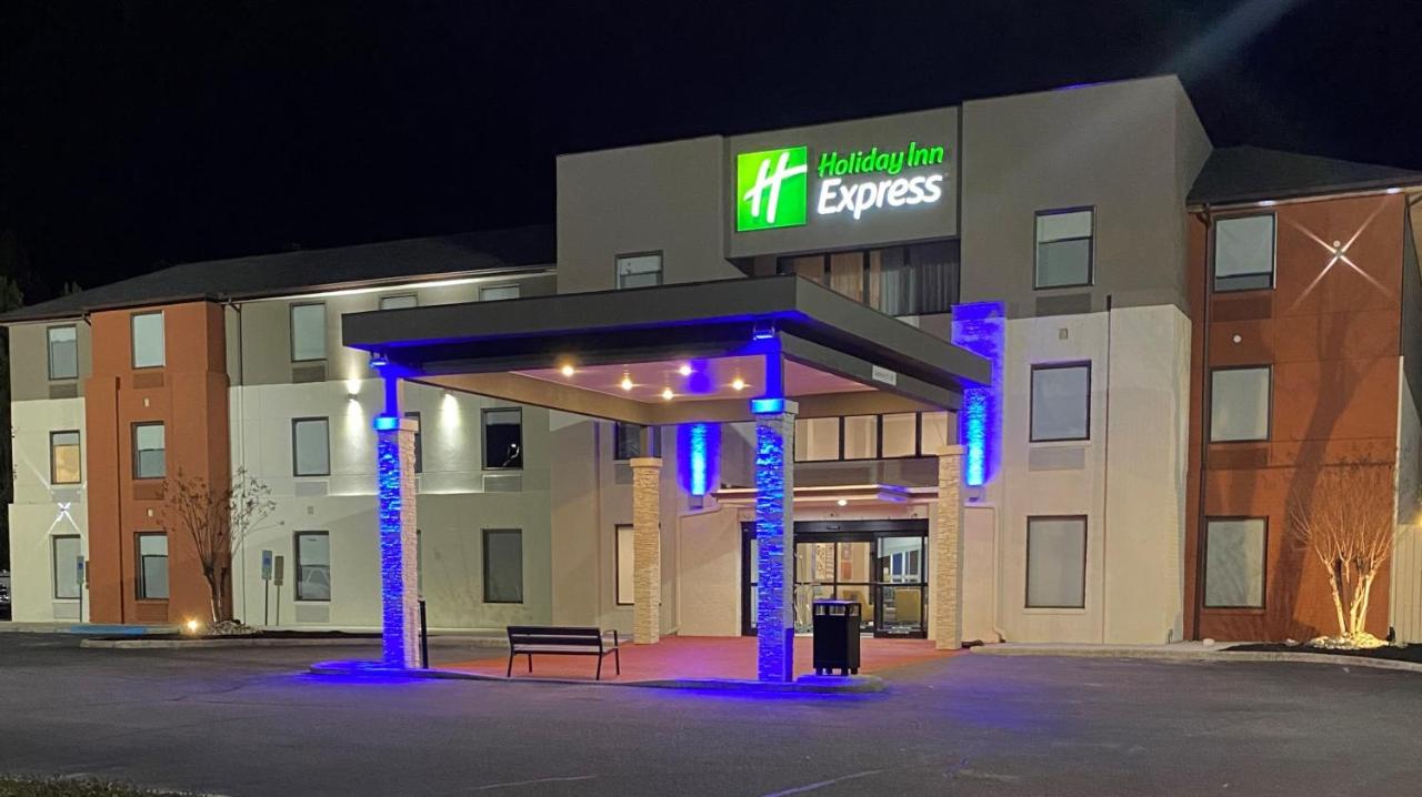 | Holiday Inn Express - Gloucester, an IHG Hotel