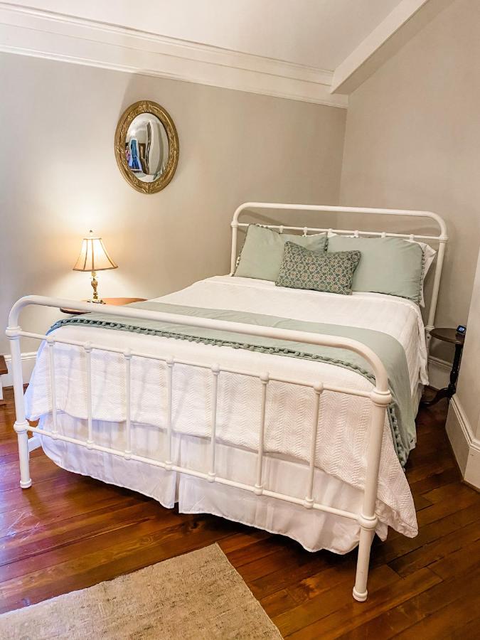  | The Twelve Oaks Bed & Breakfast