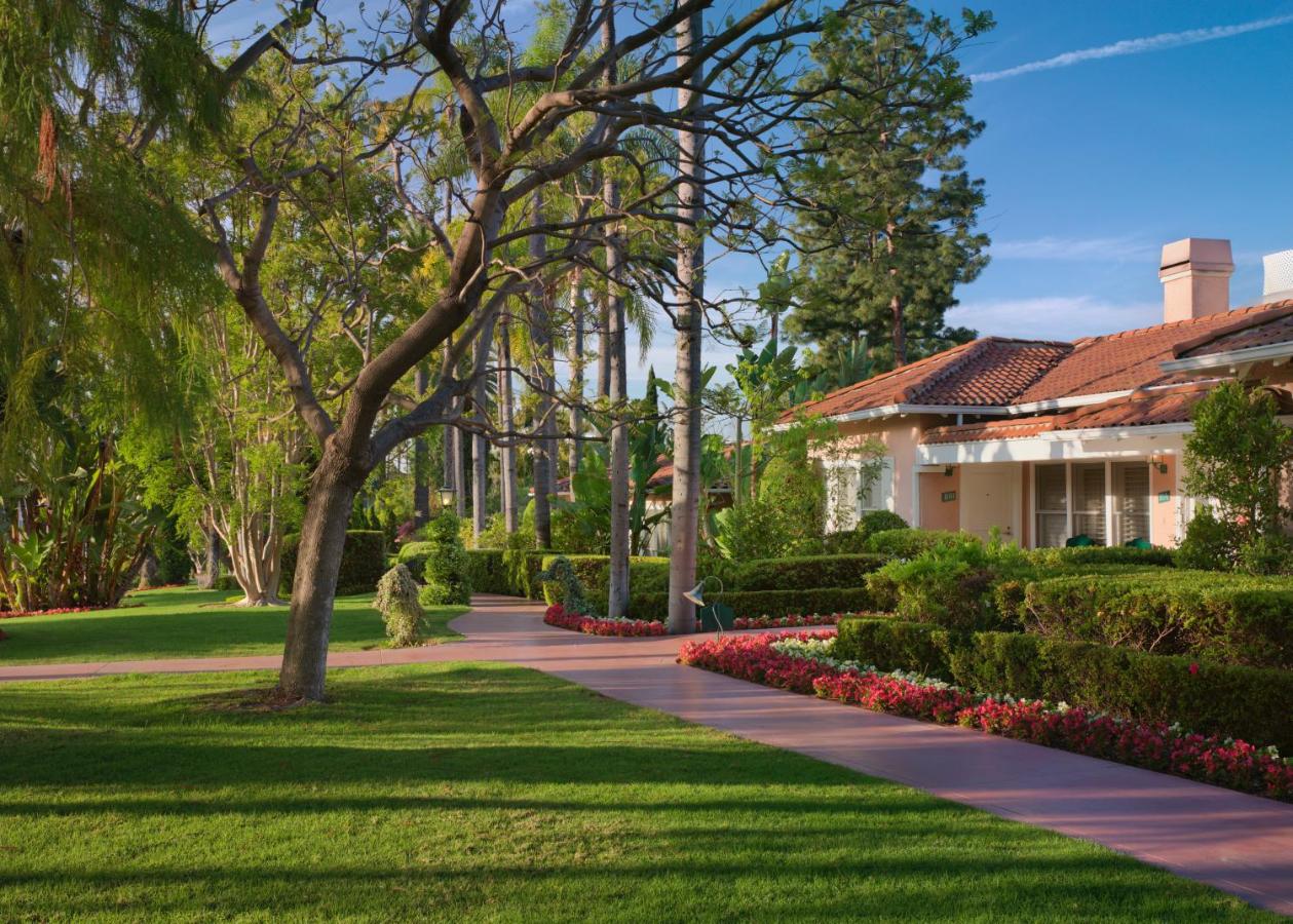 Bungalow King Room at The Beverly Hills Hotel