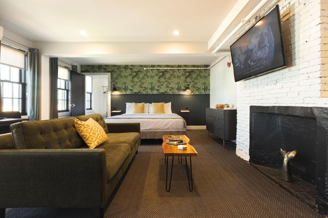 | THE INN DOWNTOWN - A Boutique Apartment Hotel