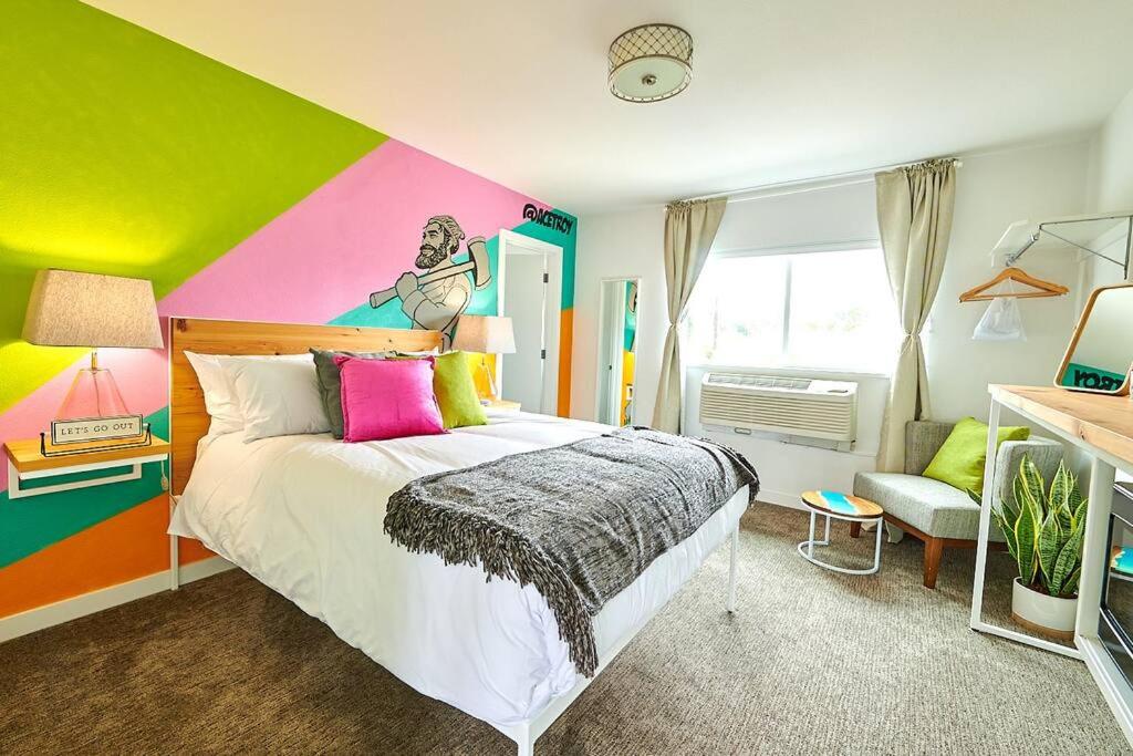  | Kenton Hotel