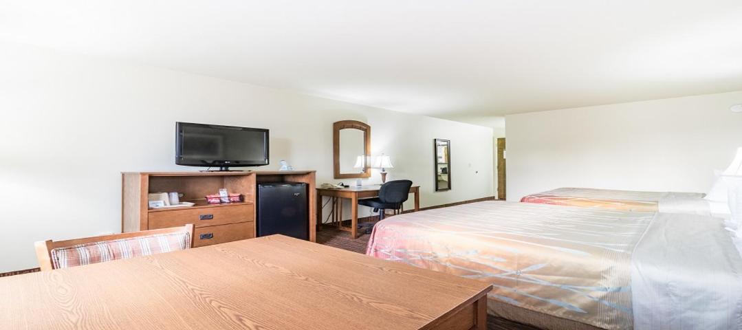  | Teton West Motel