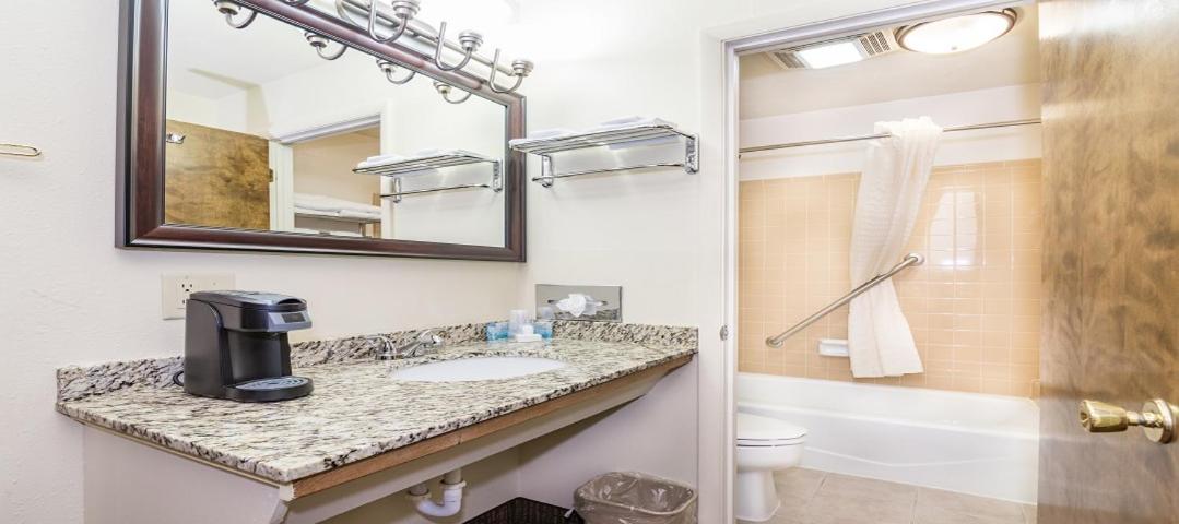  | Teton West Motel