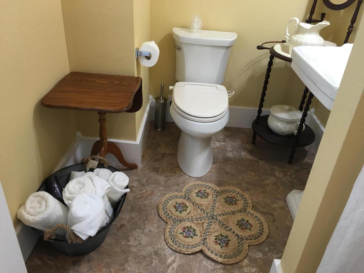  | Attwood House Bed and Breakfast near Manhattan, KS