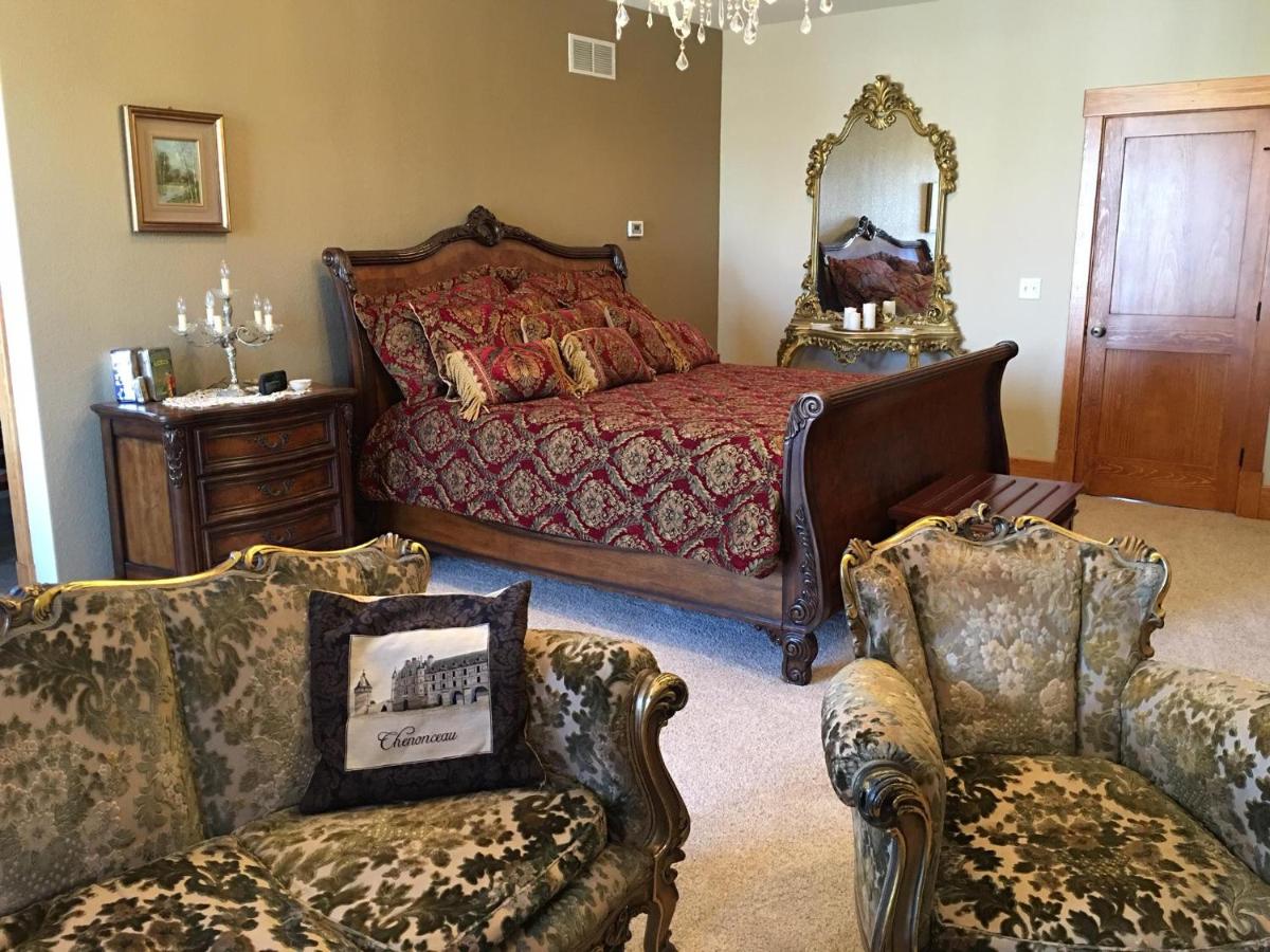  | Attwood House Bed and Breakfast near Manhattan, KS