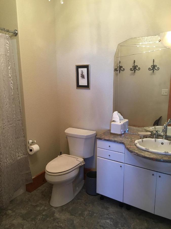  | Attwood House Bed and Breakfast near Manhattan, KS