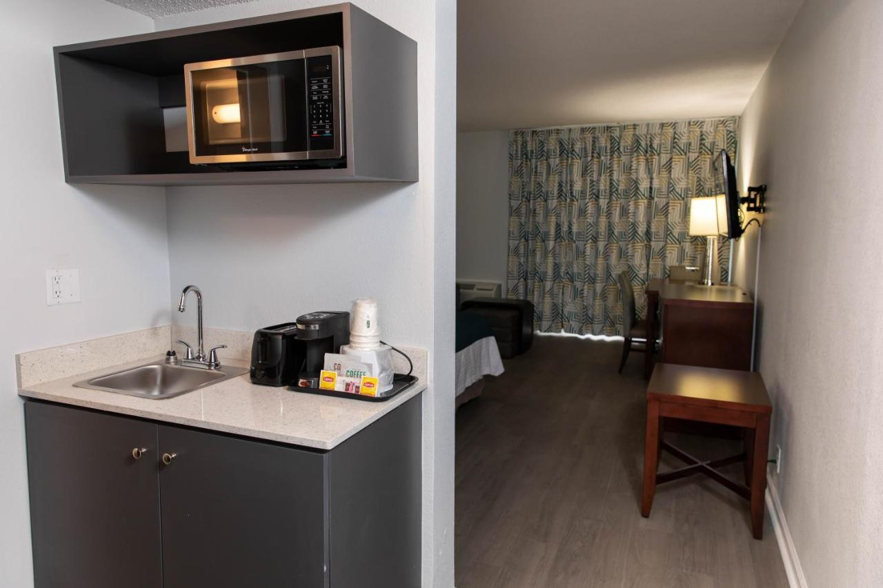 Deluxe Double Room with Two Double Beds - Non-Smoking at Studio 6 Ocala, FL