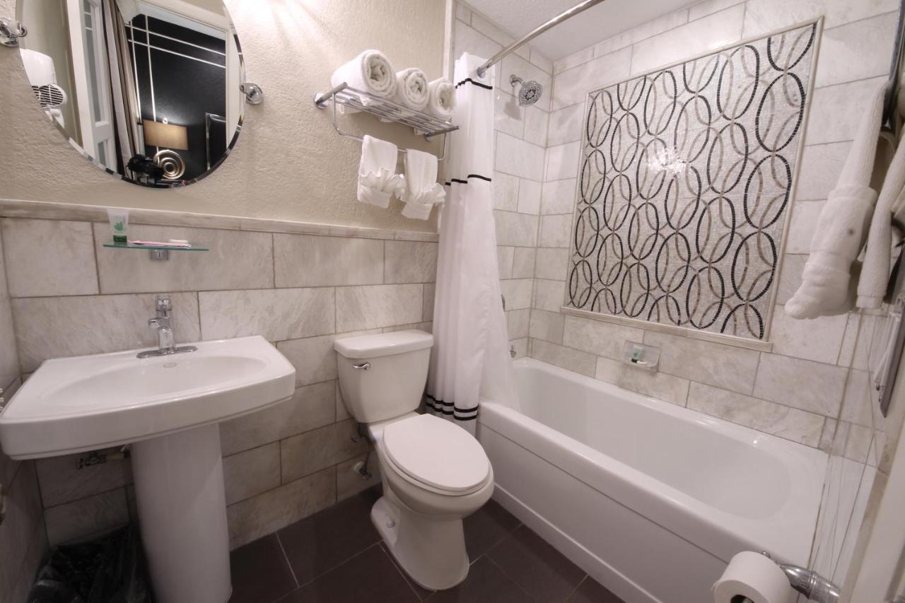 Hyde Park Hotel