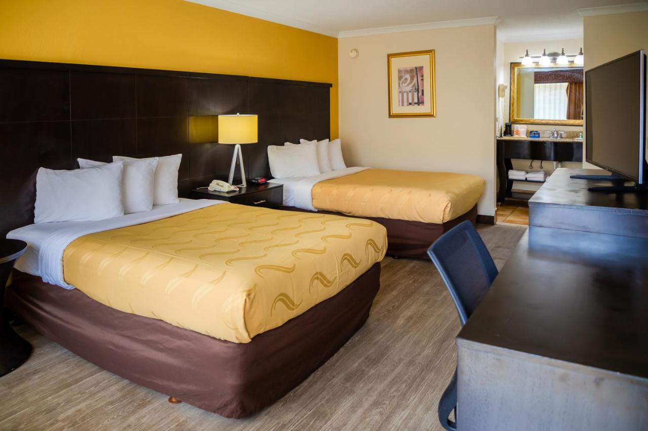 Double Room with Two Double Beds - Smoking at Quality Inn Richmond Hill - Savannah I-95