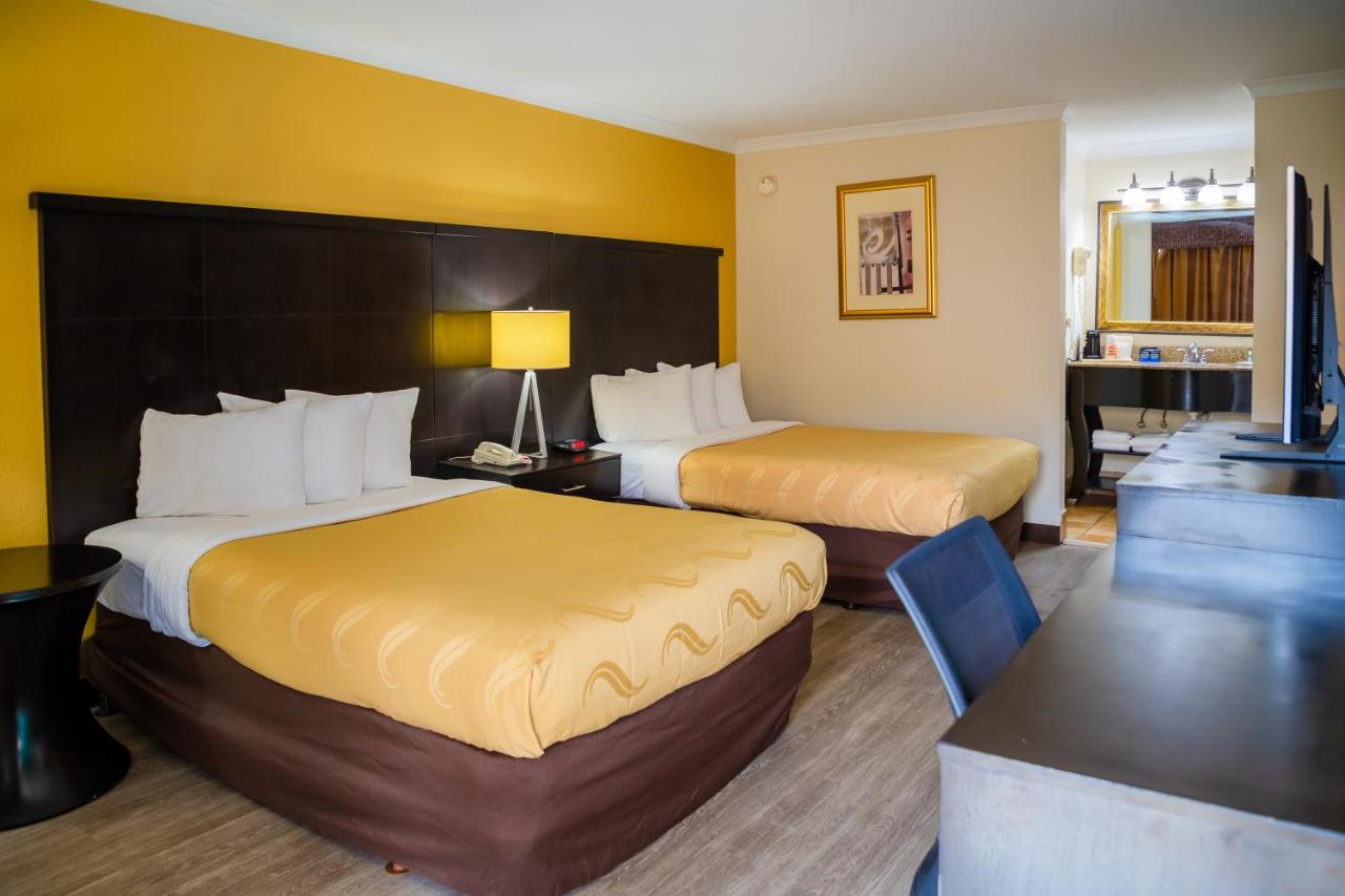 Double Room with Two Double Beds - Smoking at Quality Inn Richmond Hill - Savannah I-95
