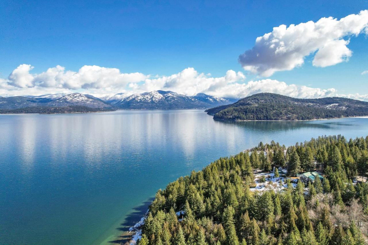 | Moosewood Haven - Ideal Lakeside Retreat