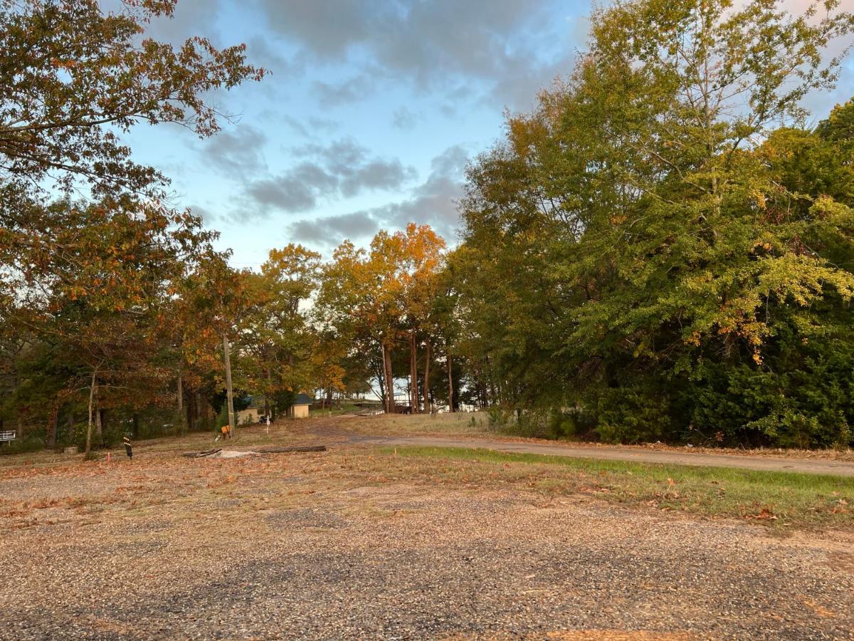  | Driftwood Inn and Lodge by the lake