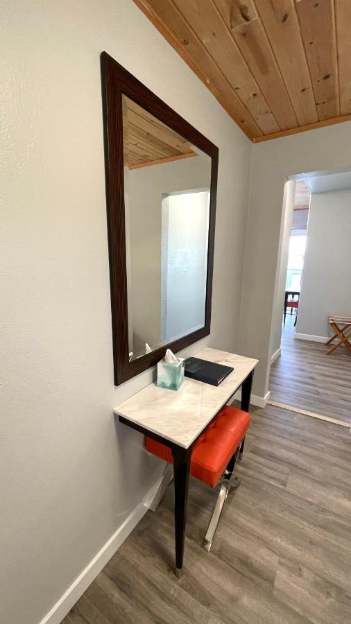 Double Room with Balcony and Sea View at Tides Inn & Suites
