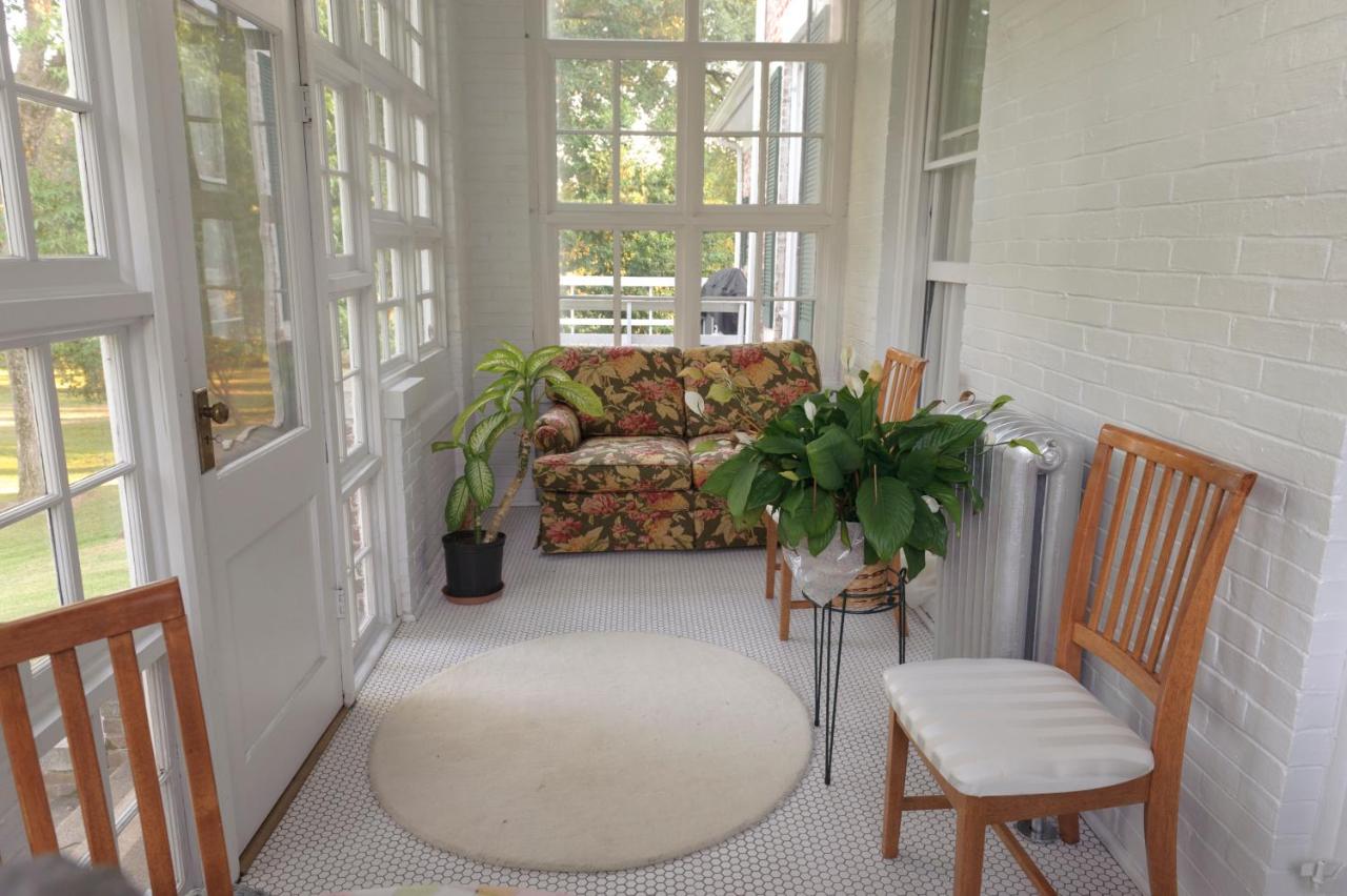 | The Jackie O' House Bed and Breakfast
