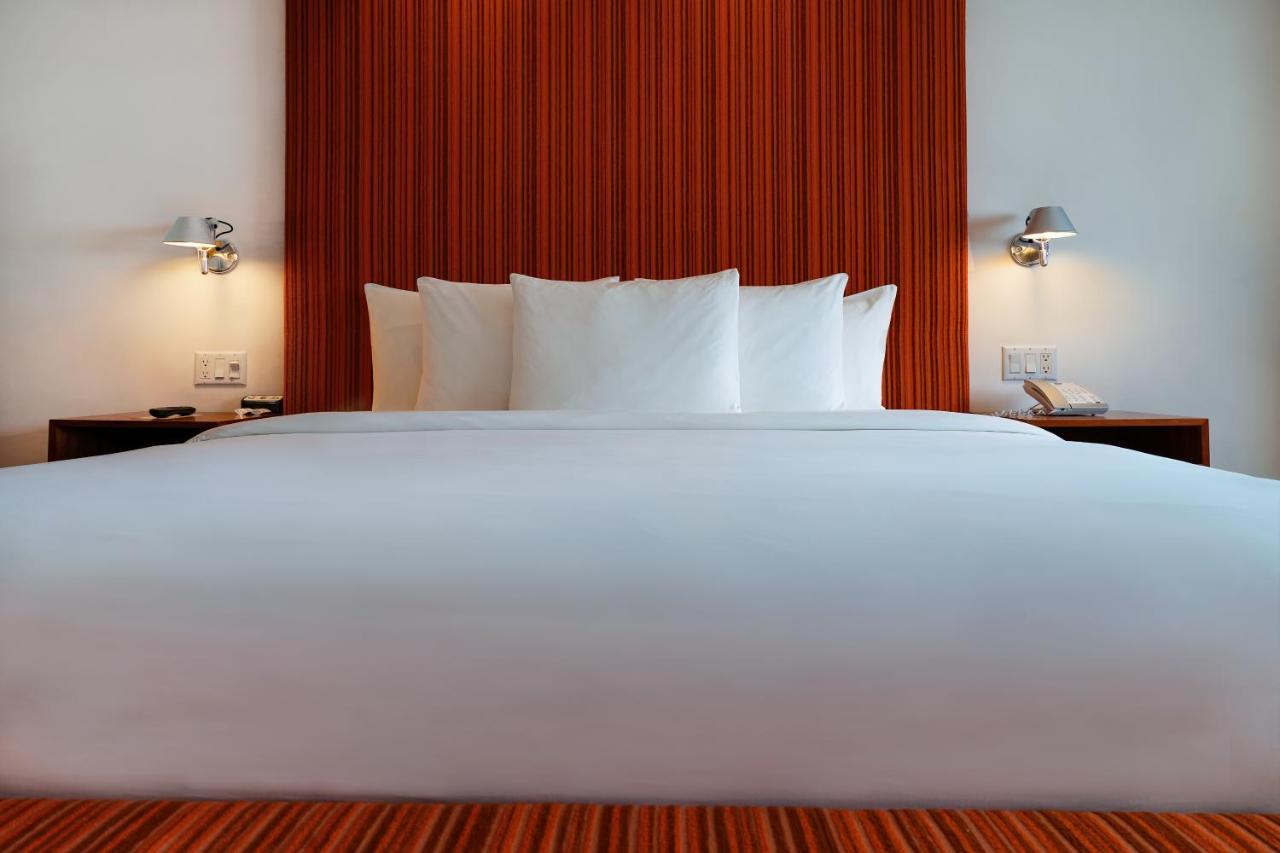 Ocean Drive Deluxe King at The Tony Hotel South Beach